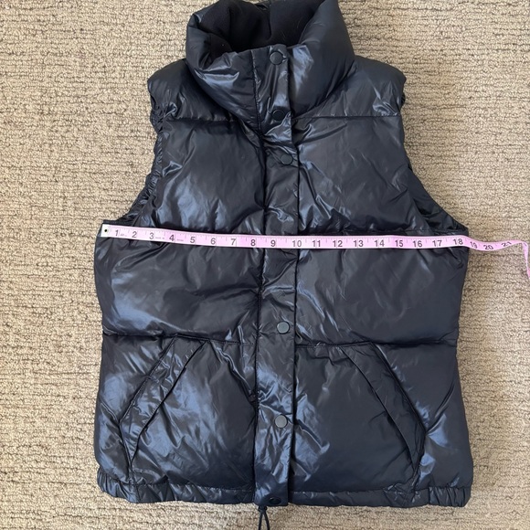 Community Vest Glossy Black - Picture 4 of 5